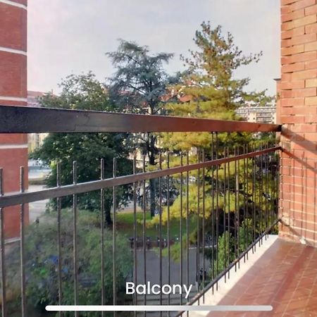 Metro Famagosta - Luminoso Appartamento Con Balcone Free Wifi & Parking Milano Exterior foto